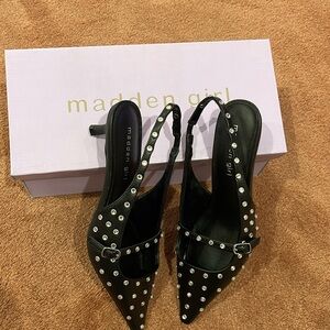 Madden girl beautiful shoes /stones NO OFFER PLEASE